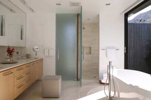 Bathroom-Palm Desert Residence by Heliotrope Architects