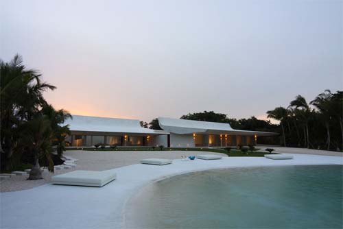 Luxury Beach House Design 