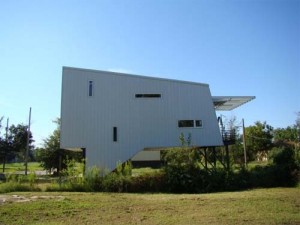 Side view-Tyler Residence by Marlon Blackwell Architect