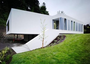 House in Wicklow, Two Level Hill House Design